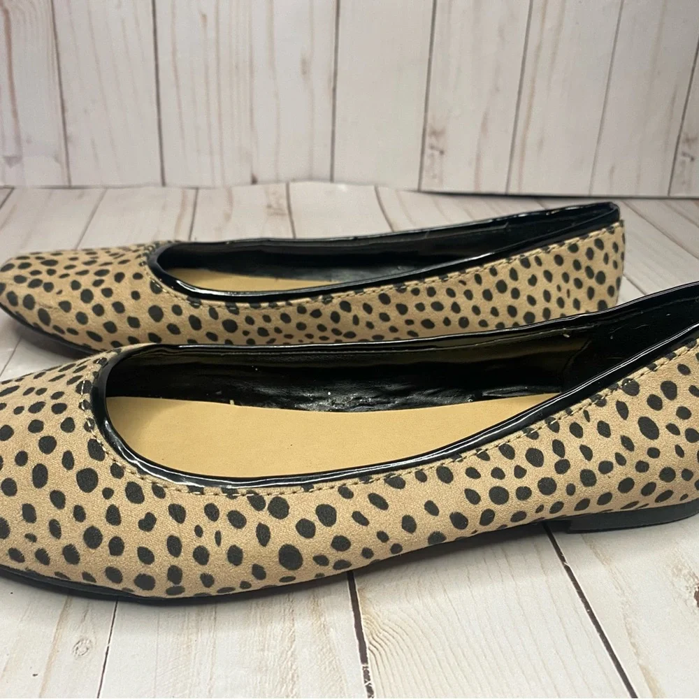 LC Lauren Conrad Leopard Print Flats size 8 - Picture 2 of 4
